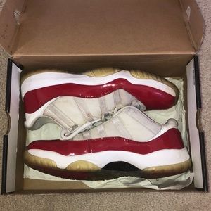 Jordan 11 low cherry